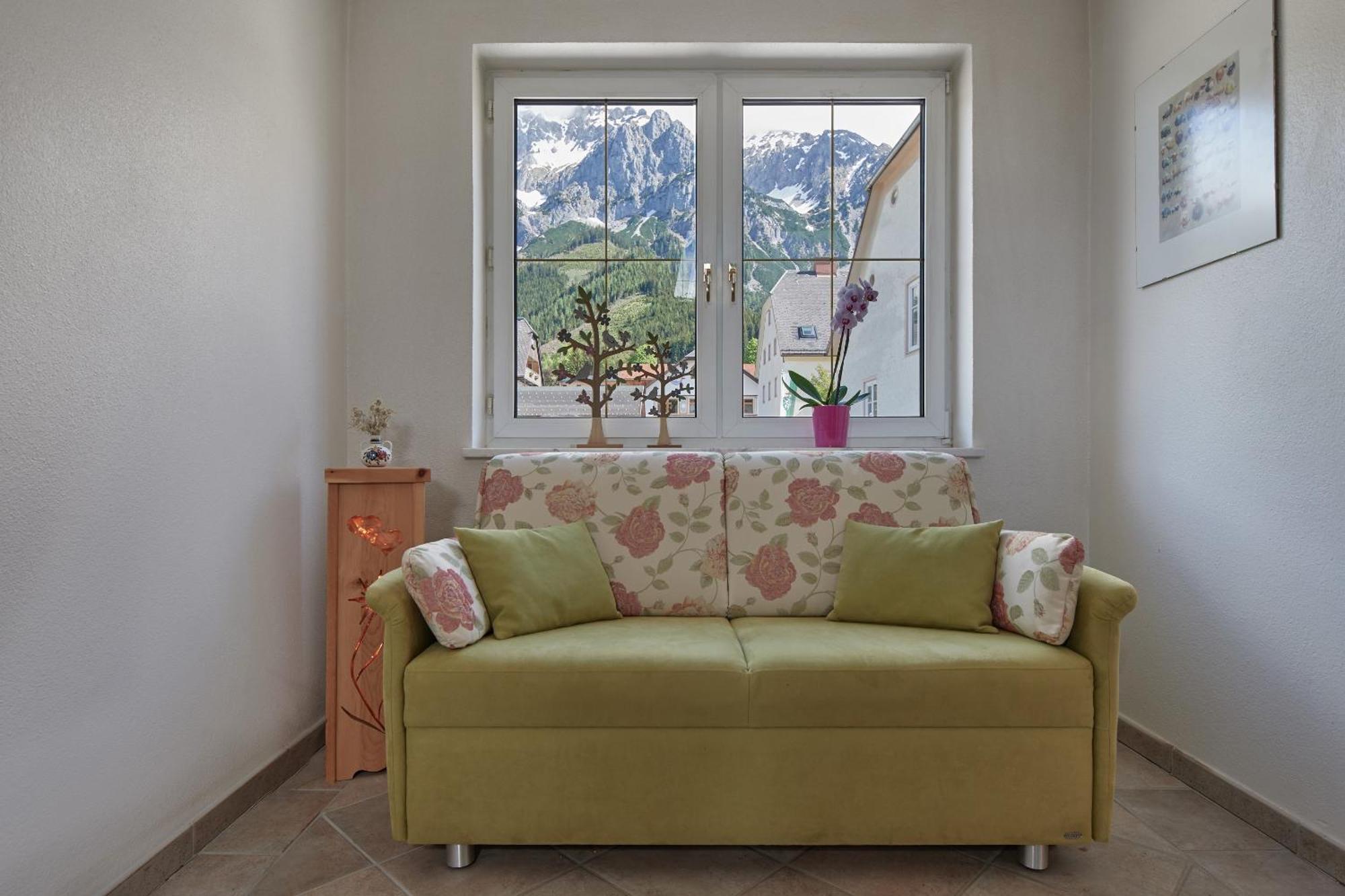 Herma Apartment *