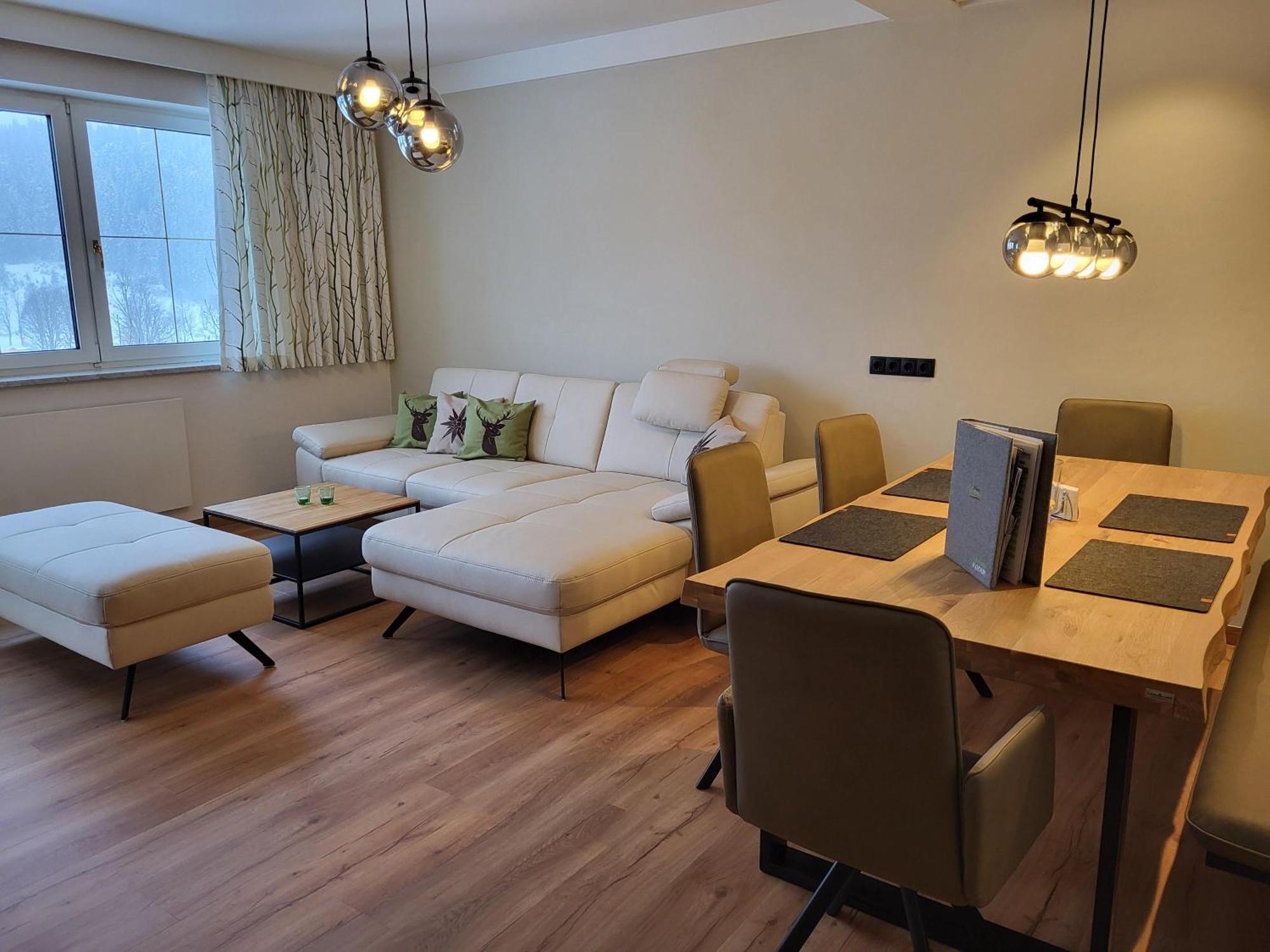 Herma Apartment *